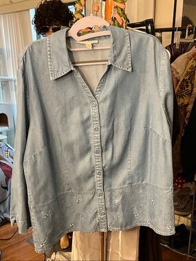 JM Collection Light Wash Denim Shirt